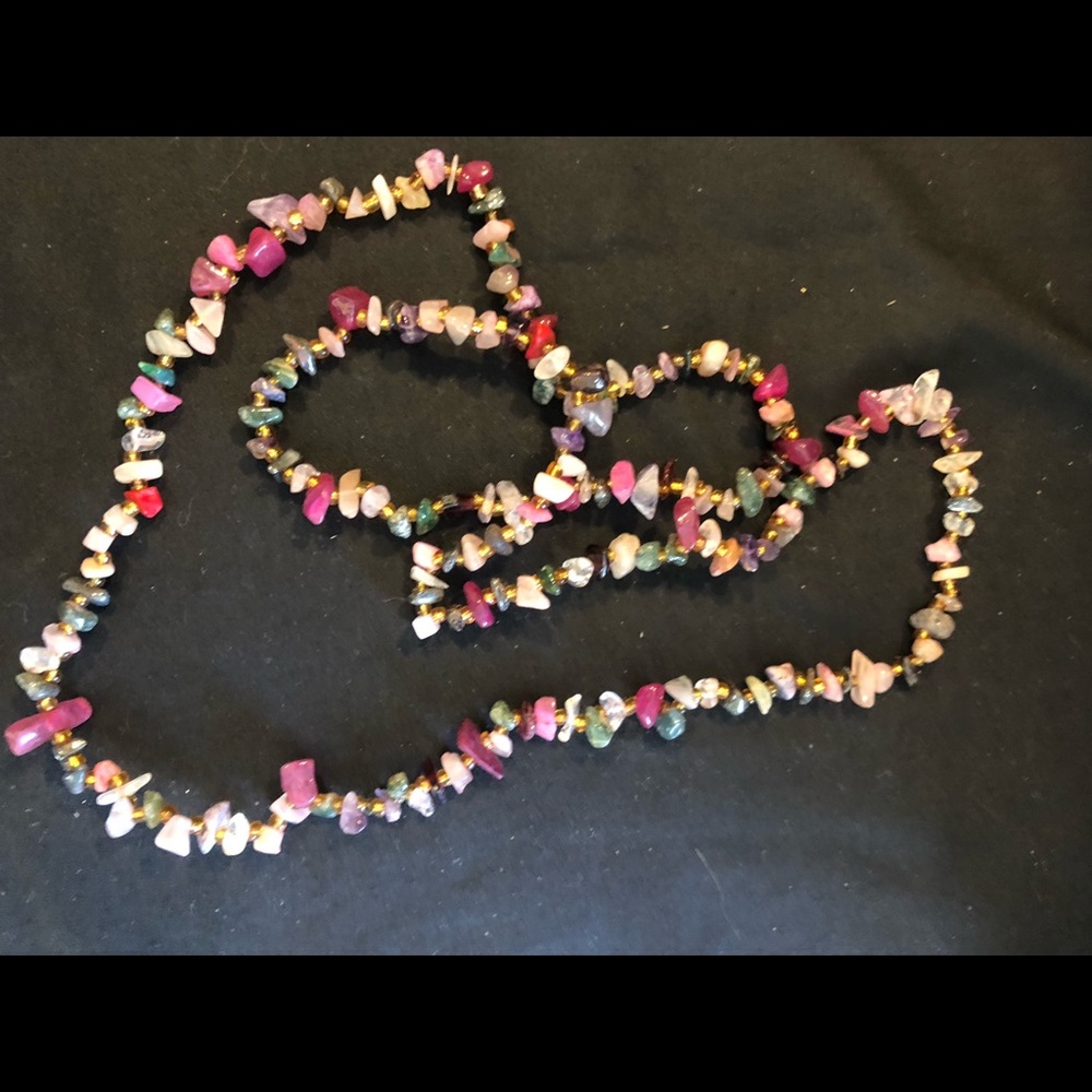 Red and pink long necklace